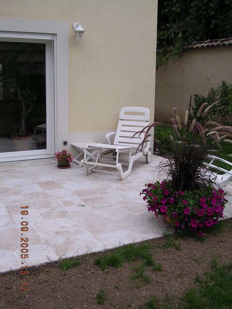 Terrasse en dalles manoir région de Lyon 69