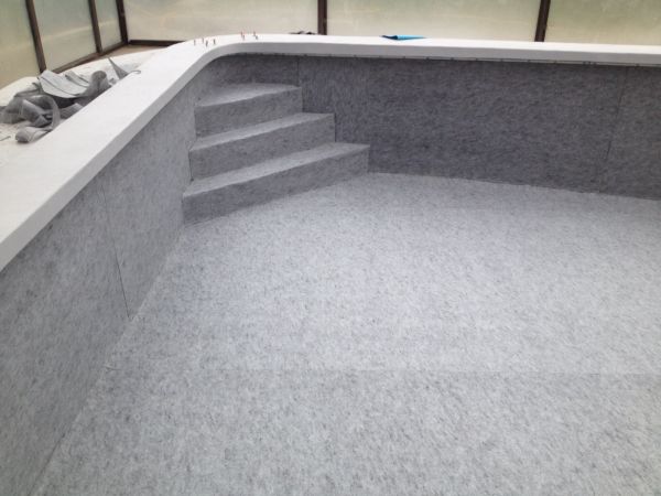 Thibaude escalier avant la pose du liner