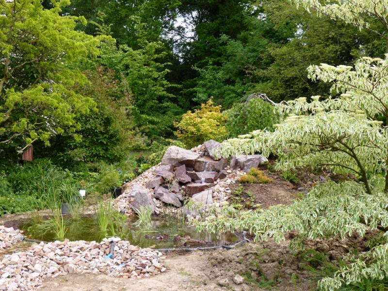 Aménagement d'un bassin et cascade  dans le Pays de Caux