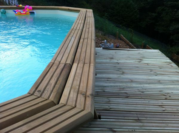 Piscine et plancher bois 76