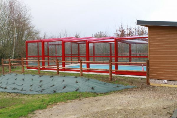 Abri coulissant ouvrant quand les beaux jours sont là en Normandie