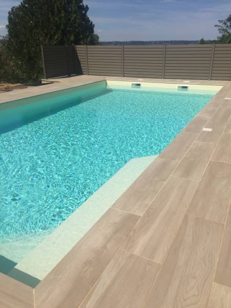 Belle piscine de nage avec une longueur de 9.50m et 1.60 d'eau prés de chez moi en Normandie