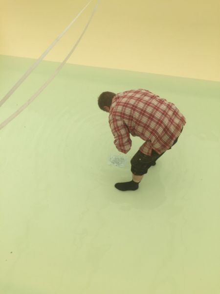 Mis en place de la grille de bonde de fond en Seine Maritime 76