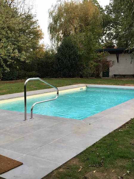 Bassin avec une rampe d'accés pour PMR région de Yvetot