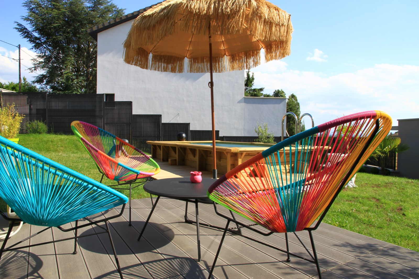 Coin repos piscine bois 76000